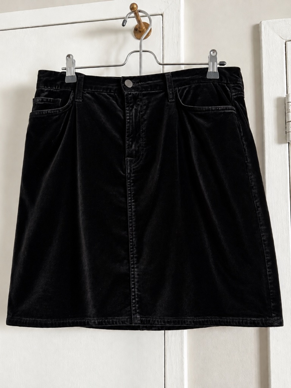NWOT JEN7 Black Velvet A-Line Mini Skirt Size 8